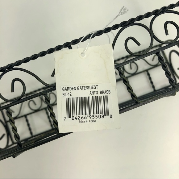 NAPKINS AND NAPKIN HOLDER SEASONS GREETINGS - Picture 5 of 14